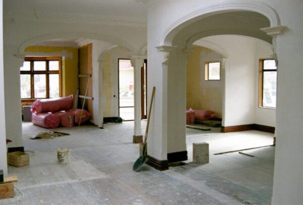 2004 Heritage Renovations Kennedy Lounge 1