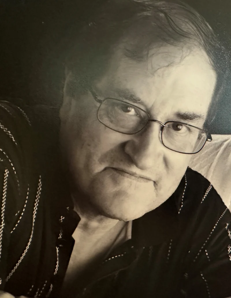 Dennis James (Holty) Holt